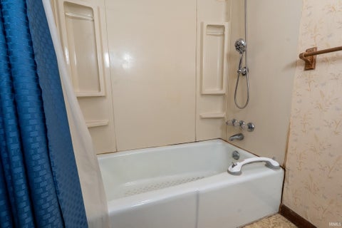 Tiny photo for 60196 Surrey Lane, Elkhart, IN 46517 (MLS # 202640939)