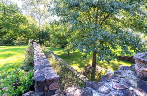 Tiny photo for 60196 Surrey Lane, Elkhart, IN 46517 (MLS # 202640939)