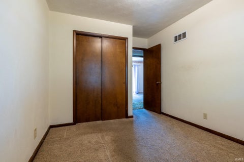 Tiny photo for 60196 Surrey Lane, Elkhart, IN 46517 (MLS # 202640939)