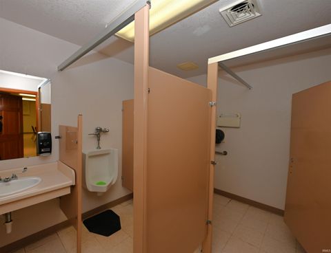 Tiny photo for 340 E 50 N., Winamac, IN 46996 (MLS # 202605693)