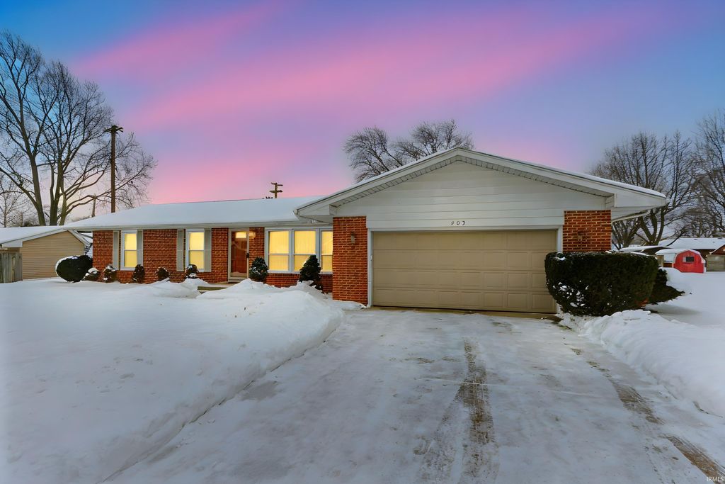 Photo of 505 E Omer Avenue, Mishawaka, IN 46545 (MLS # 202603415)