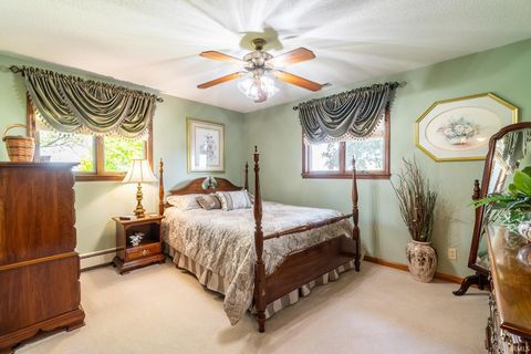 Tiny photo for 514 W 900 S Road, Claypool, IN 46510 (MLS # 202618407)