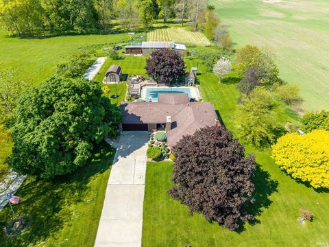 Photo of 514 W 900 S Road, Claypool, IN 46510 (MLS # 202618407)