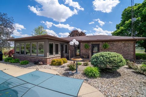 Tiny photo for 514 W 900 S Road, Claypool, IN 46510 (MLS # 202618407)