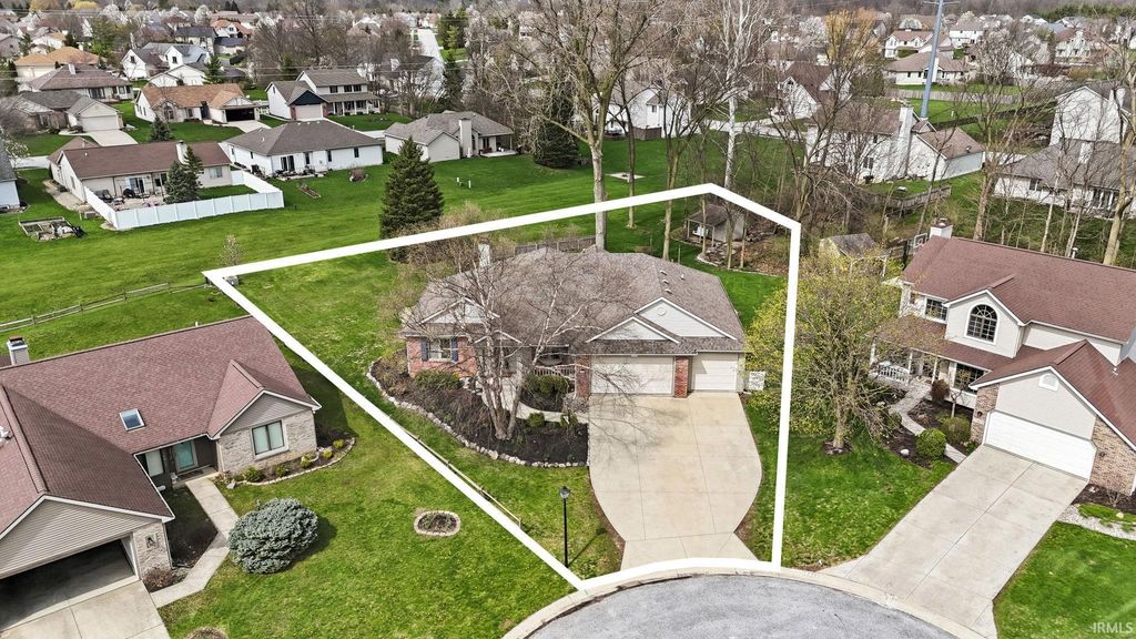 Photo of 10625 Tidewater Trail, Fort Wayne, IN 46845 (MLS # 202612118)