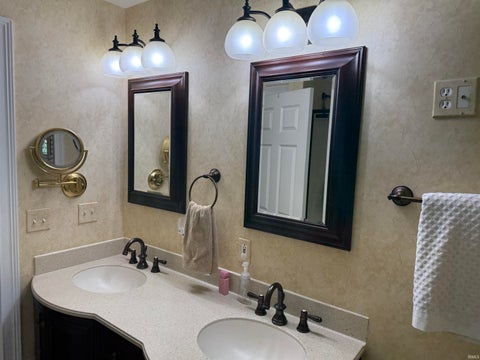 Tiny photo for 2925 High Street Street, Logansport, IN 46947 (MLS # 202629883)