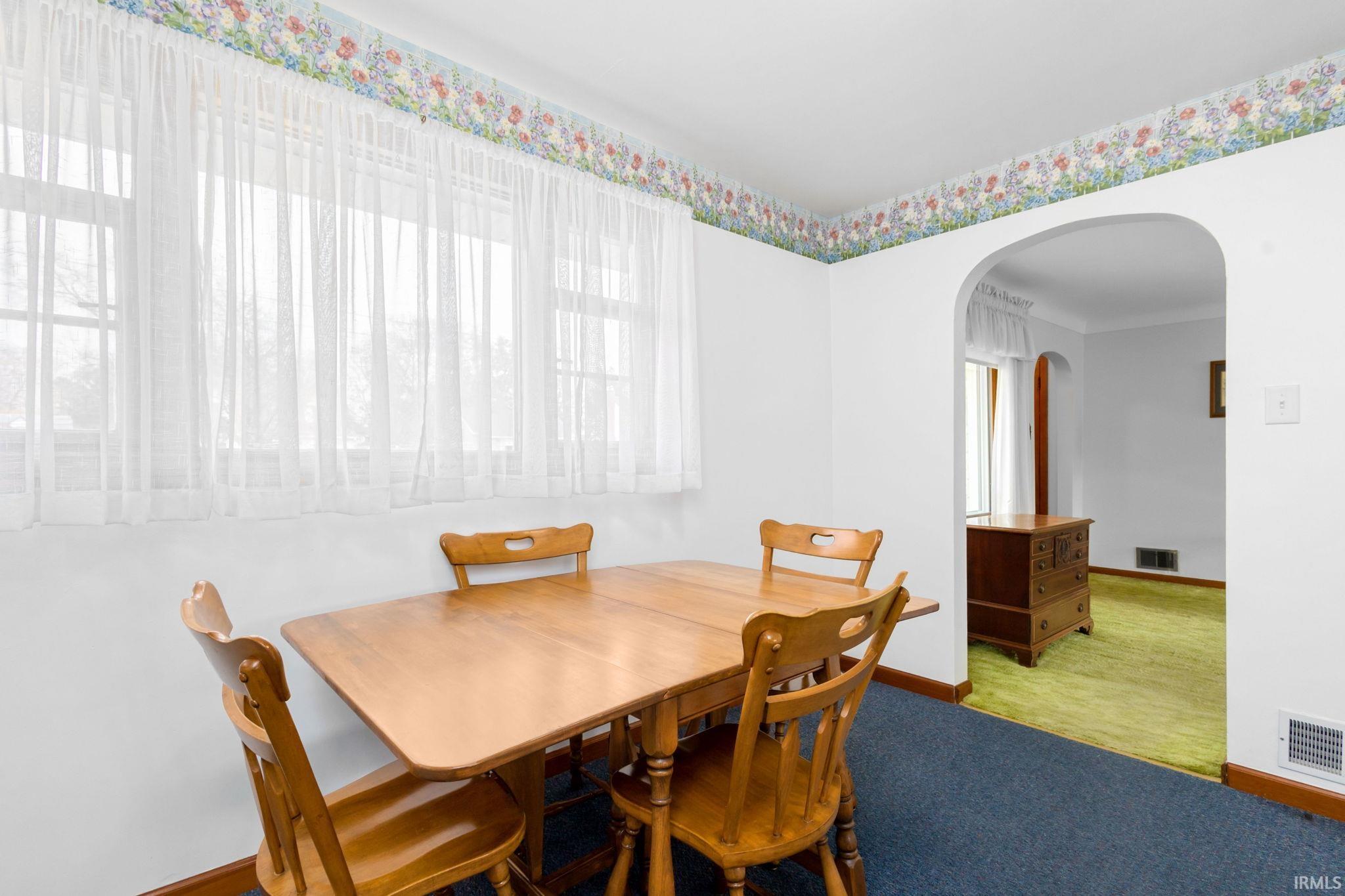 South Bend, Indiana 46617, United States, 2 Bedrooms Bedrooms, ,1 BathroomBathrooms,Residential,Pending,246686