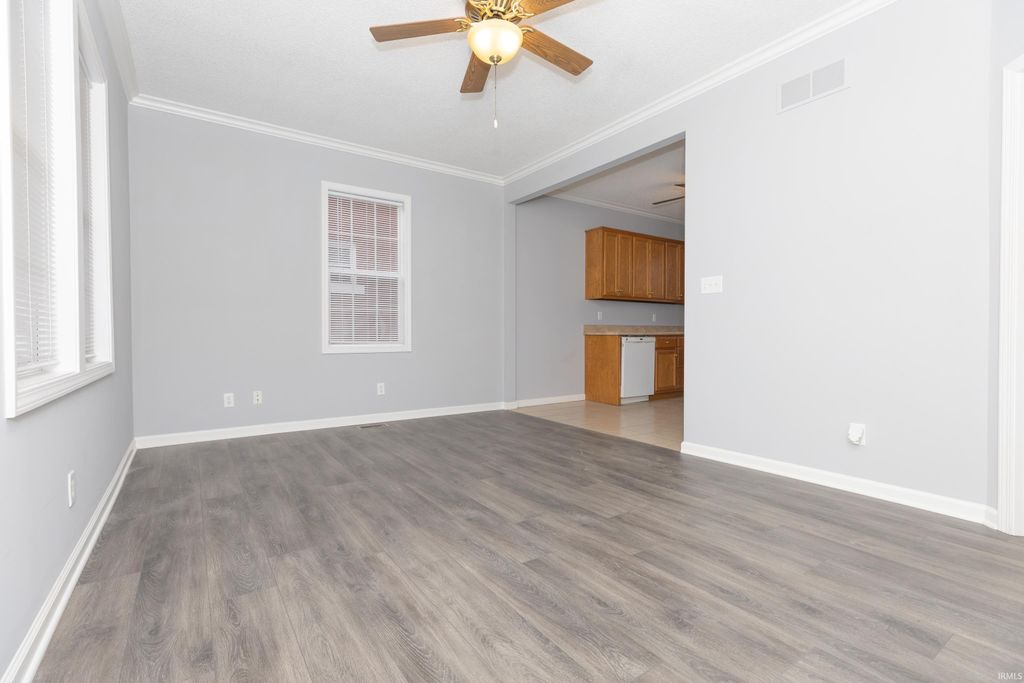 Photo of 713 S Runnymeade Avenue, Evansville, IN 47714 (MLS # 202604062)