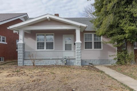 Photo of 713 S Runnymeade Avenue, Evansville, IN 47714 (MLS # 202604062)