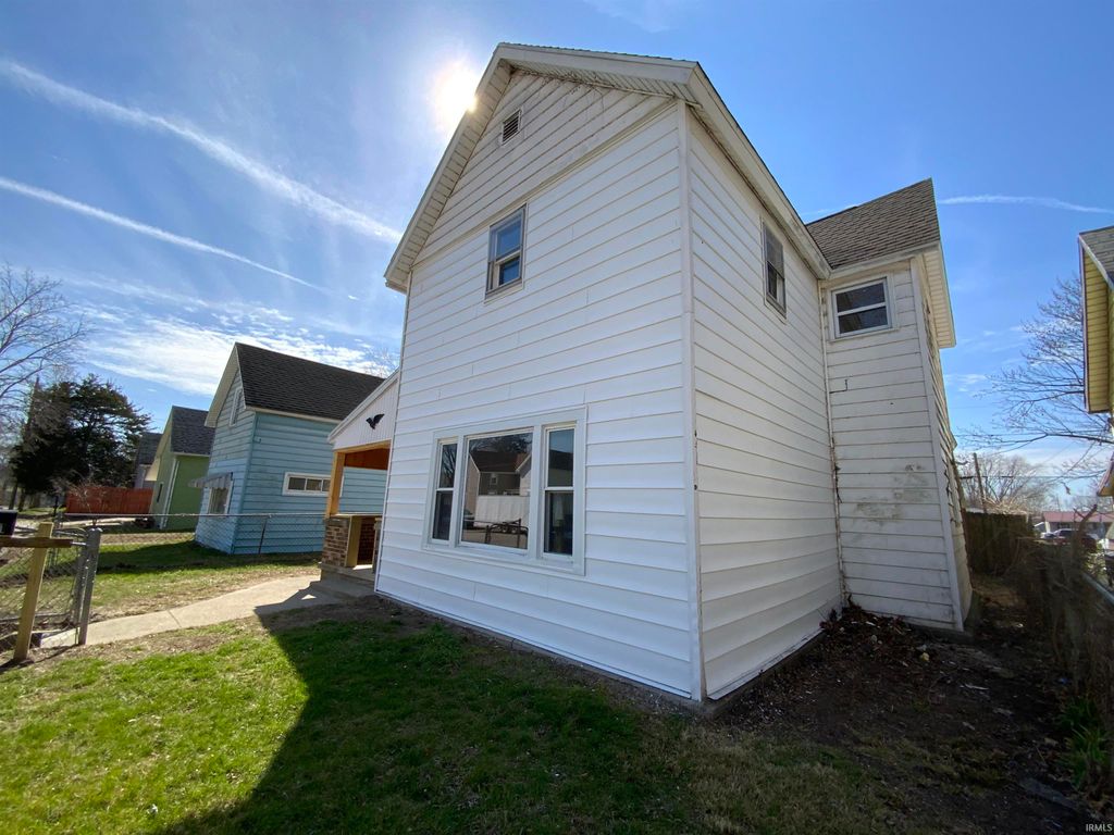 Photo of 31 Park Avenue, Logansport, IN 46947 (MLS # 202609600)
