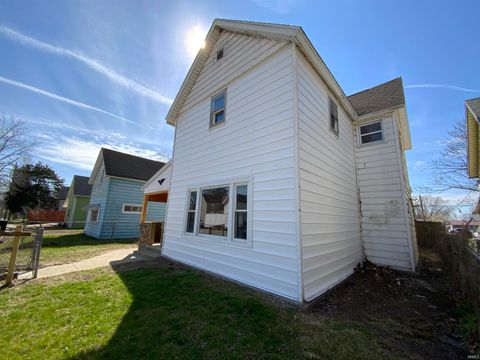 Tiny photo for 31 Park Avenue, Logansport, IN 46947 (MLS # 202609600)