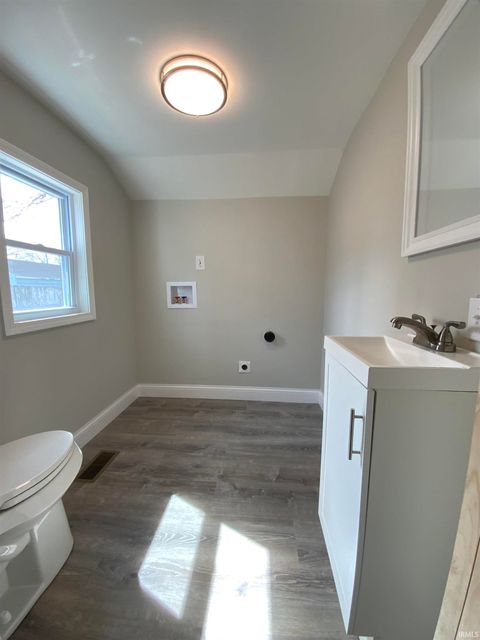 Tiny photo for 31 Park Avenue, Logansport, IN 46947 (MLS # 202609600)