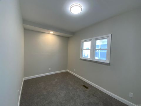 Tiny photo for 31 Park Avenue, Logansport, IN 46947 (MLS # 202609600)