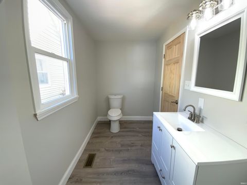 Tiny photo for 31 Park Avenue, Logansport, IN 46947 (MLS # 202609600)