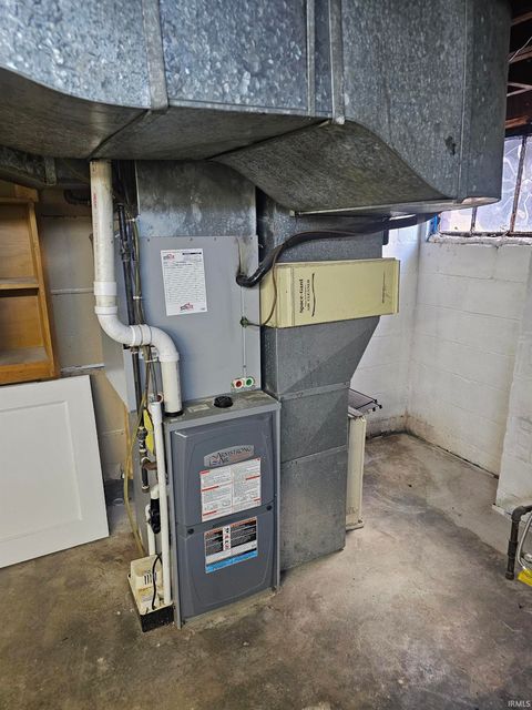 Tiny photo for 802 S 12th Street, Lafayette, IN 47905 (MLS # 202546363)