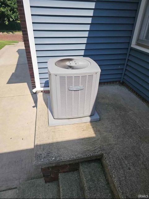 Tiny photo for 802 S 12th Street, Lafayette, IN 47905 (MLS # 202546363)