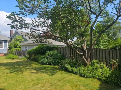 Tiny photo for 802 S 12th Street, Lafayette, IN 47905 (MLS # 202546363)