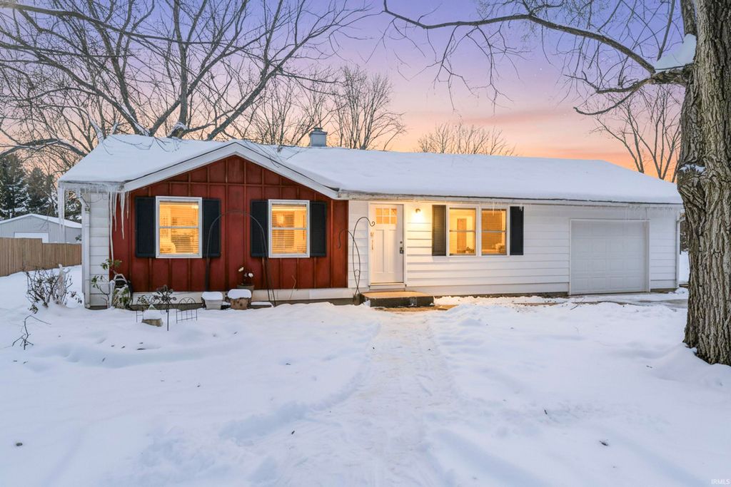 Photo of 603 W Adams Street, Osceola, IN 46561 (MLS # 202548568)
