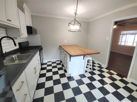 Tiny photo for 1512 W Havens Street, Kokomo, IN 46901 (MLS # 202627813)