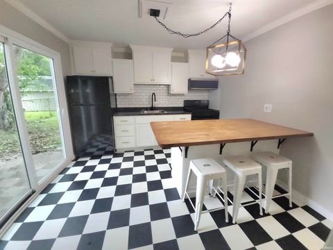 Tiny photo for 1512 W Havens Street, Kokomo, IN 46901 (MLS # 202627813)