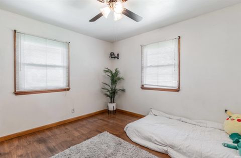 Tiny photo for 2565 S SR 57 Highway, Oakland City, IN 47660 (MLS # 202611726)