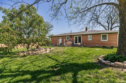 Tiny photo for 2565 S SR 57 Highway, Oakland City, IN 47660 (MLS # 202611726)