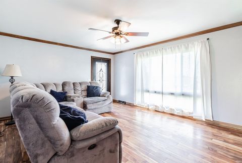 Tiny photo for 2565 S SR 57 Highway, Oakland City, IN 47660 (MLS # 202611726)
