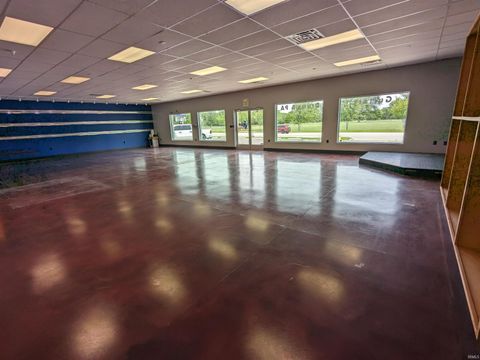 Tiny photo for 431 E Lincoln Road, Kokomo, IN 46902 (MLS # 202308618)