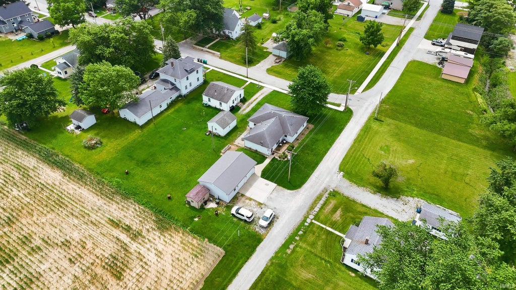 Photo of 11405 Edgewater Avenue, Hoagland, IN 46745 (MLS # 202626314)