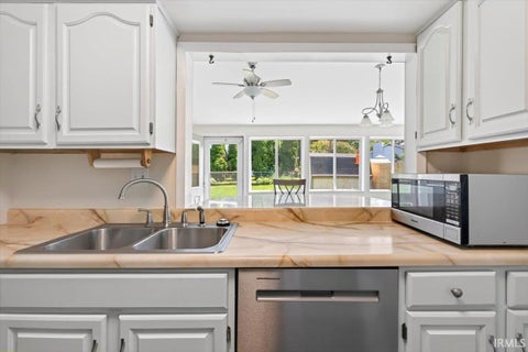 Tiny photo for 1621 Hemlock Road, Lafayette, IN 47905 (MLS # 202635818)