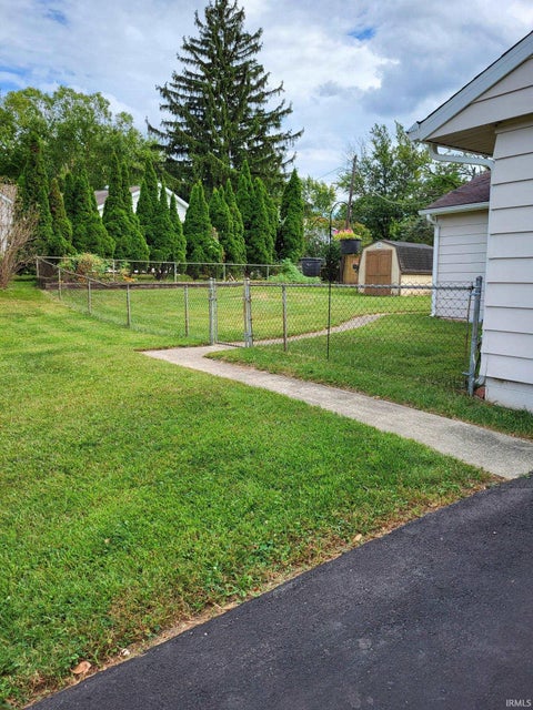 Tiny photo for 1621 Hemlock Road, Lafayette, IN 47905 (MLS # 202635818)