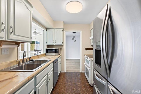 Tiny photo for 1621 Hemlock Road, Lafayette, IN 47905 (MLS # 202635818)