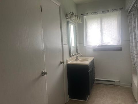 Tiny photo for 407 Marilyn Court, Kokomo, IN 46902 (MLS # 202536269)