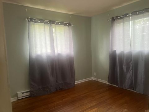Tiny photo for 407 Marilyn Court, Kokomo, IN 46902 (MLS # 202536269)