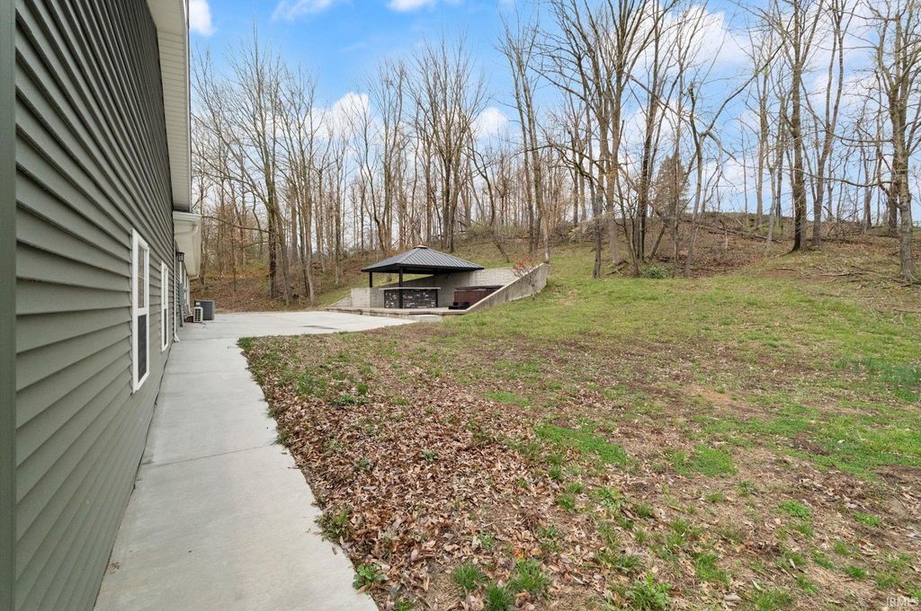 Photo of 1578 E 100 N, Washington, IN 47501 (MLS # 202612102)