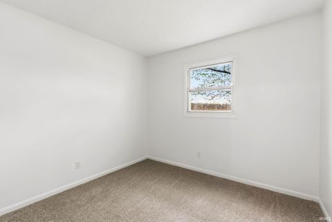 Tiny photo for 4326 Hursh Road, Fort Wayne, IN 46845 (MLS # 202614645)