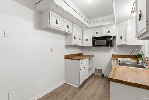Tiny photo for 4326 Hursh Road, Fort Wayne, IN 46845 (MLS # 202614645)