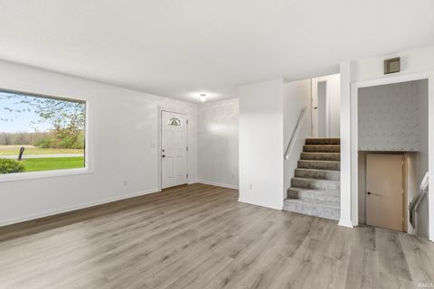 Tiny photo for 4326 Hursh Road, Fort Wayne, IN 46845 (MLS # 202614645)