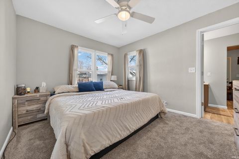 Tiny photo for 1104 S Courtland Avenue, Kokomo, IN 46902 (MLS # 202610230)