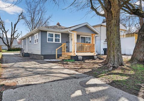 Tiny photo for 1104 S Courtland Avenue, Kokomo, IN 46902 (MLS # 202610230)