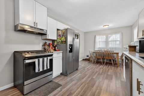 Tiny photo for 1104 S Courtland Avenue, Kokomo, IN 46902 (MLS # 202610230)