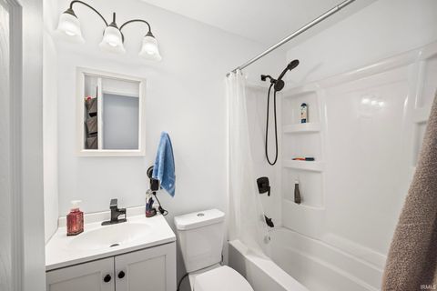 Tiny photo for 1930 Lynwood Drive, Kokomo, IN 46901 (MLS # 202604500)