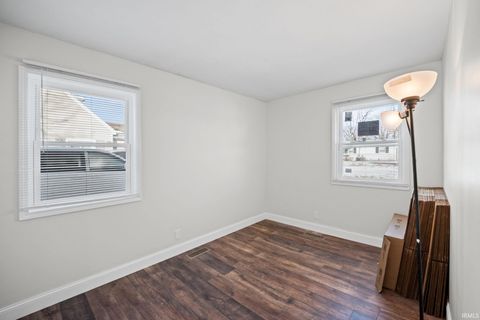 Tiny photo for 1930 Lynwood Drive, Kokomo, IN 46901 (MLS # 202604500)