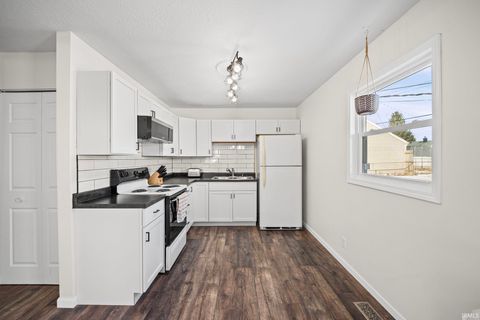 Tiny photo for 1930 Lynwood Drive, Kokomo, IN 46901 (MLS # 202604500)