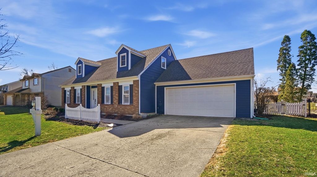 Photo of 6136 Landmark Drive, Fort Wayne, IN 46815 (MLS # 202610452)