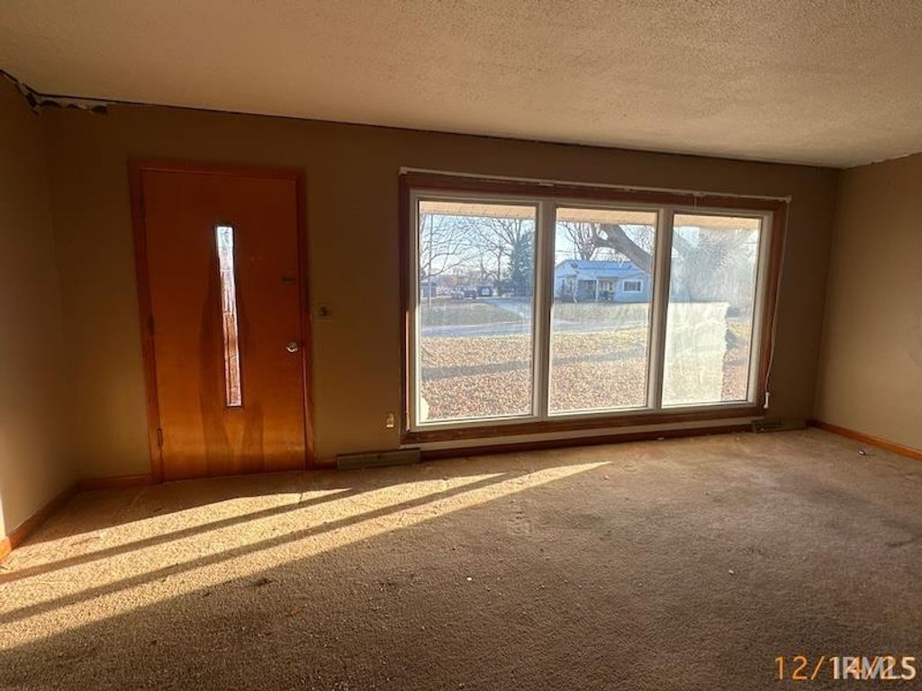 Photo of 106 N Evergreen Drive, Grandview, IN 47615 (MLS # 202600056)