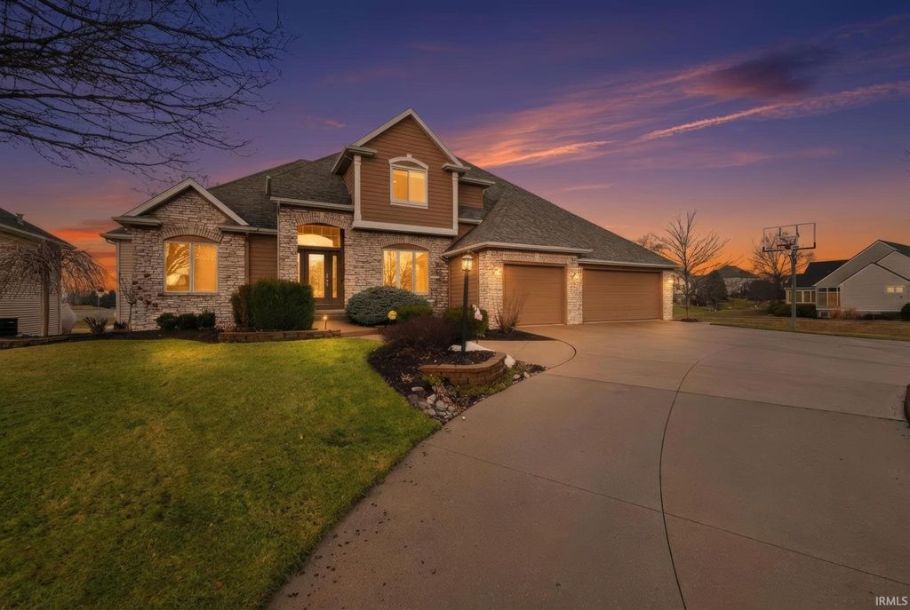 Photo of 12733 Sutters Parkway, Fort Wayne, IN 46845 (MLS # 202605482)