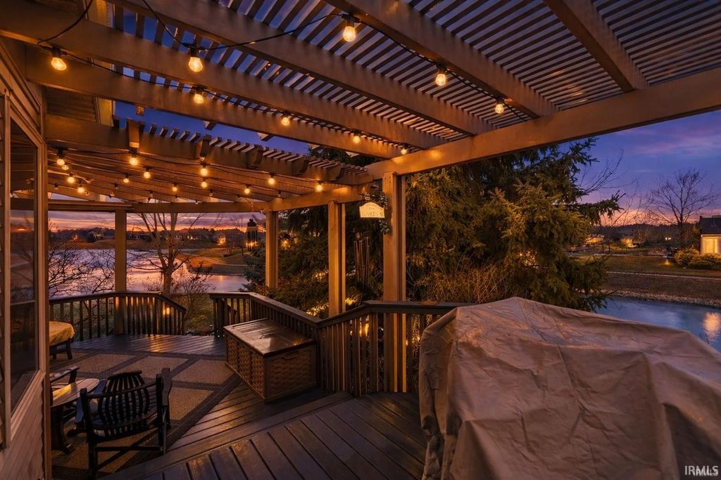 Photo of 12733 Sutters Parkway, Fort Wayne, IN 46845 (MLS # 202605482)