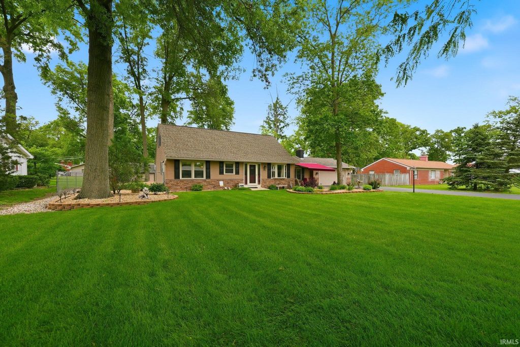 Photo of 1008 Orlando Drive, Fort Wayne, IN 46825 (MLS # 202620188)