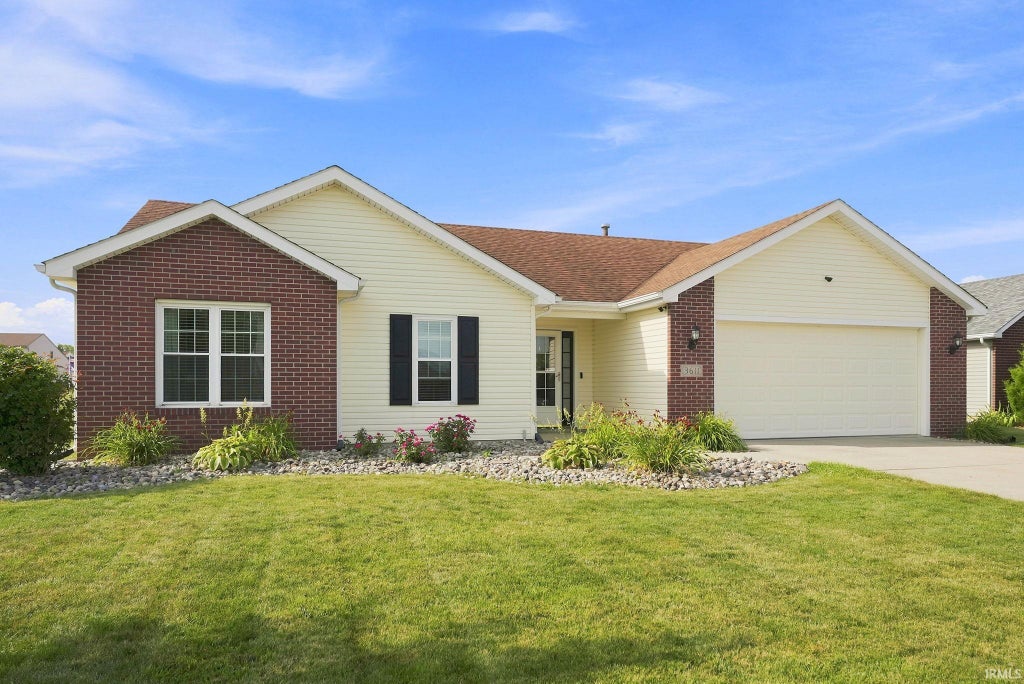 Photo of 3611 Charger Court, Fort Wayne, IN 46818 (MLS # 202641542)